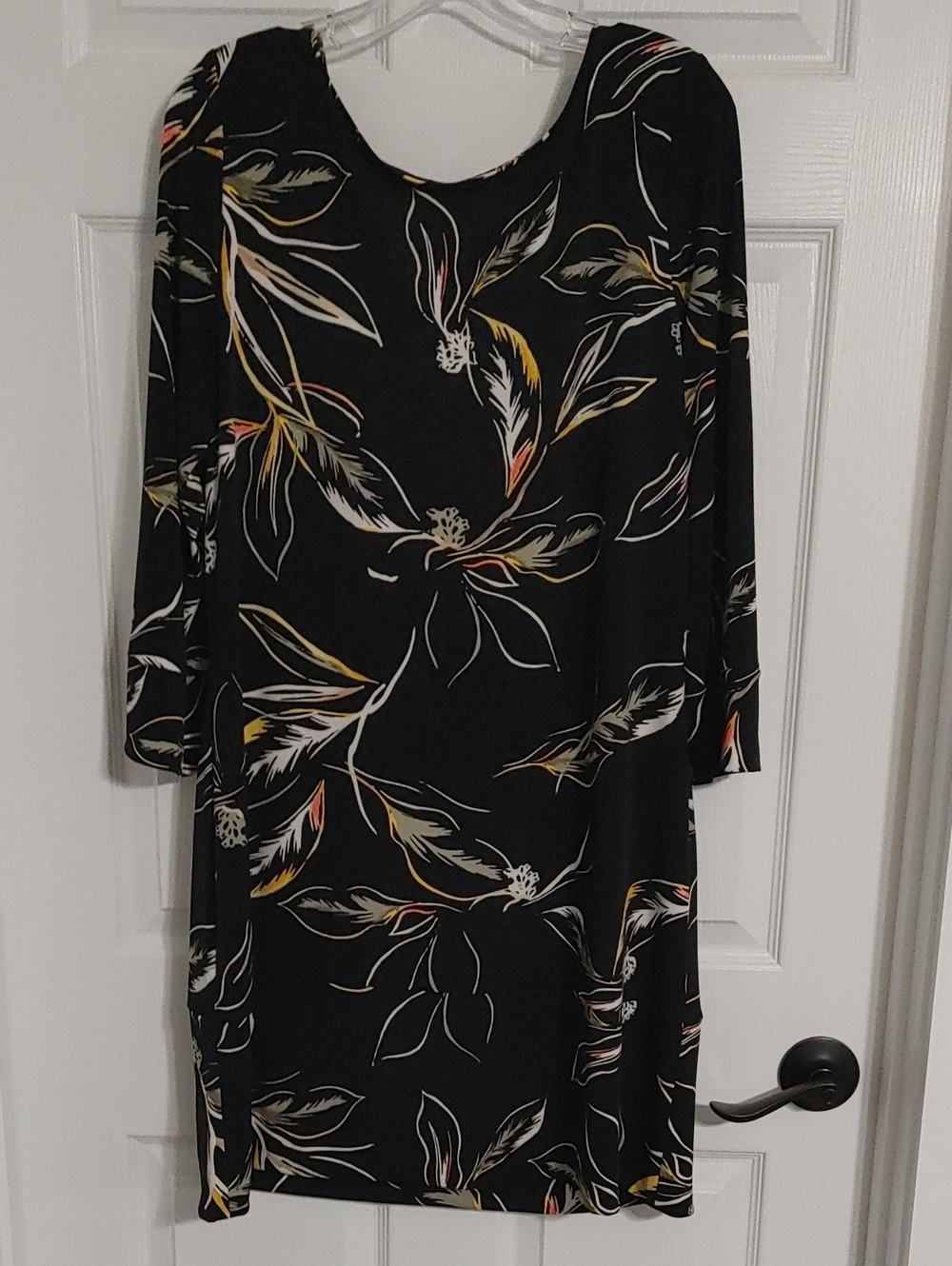 Soma Black Floral Scoop Neck with V-Back Long Sleeve Dress Like New
